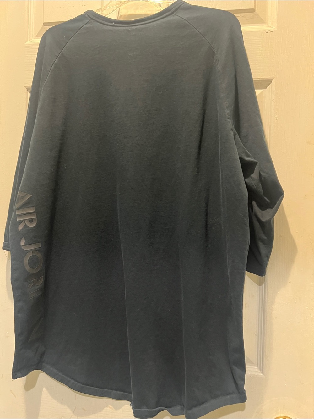 Jordan Black Oversized Crewneck Shirt - Picture 7 of 8